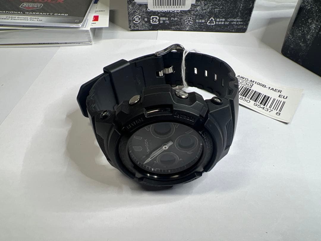 【箱付美品】CASIO G-SHOCK AWG-M100B-1ACR ソーラー