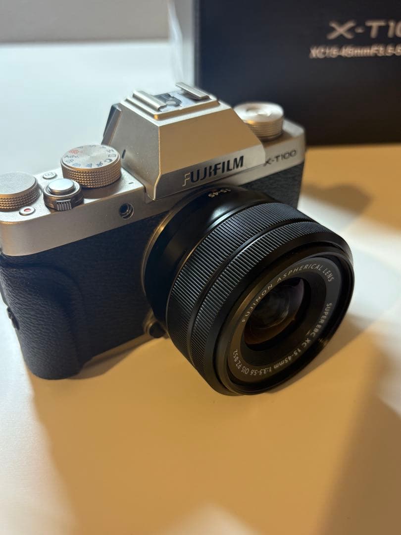 FUJIFILM X-T100 XC15-45mm F3.5-5.6レンズ付き