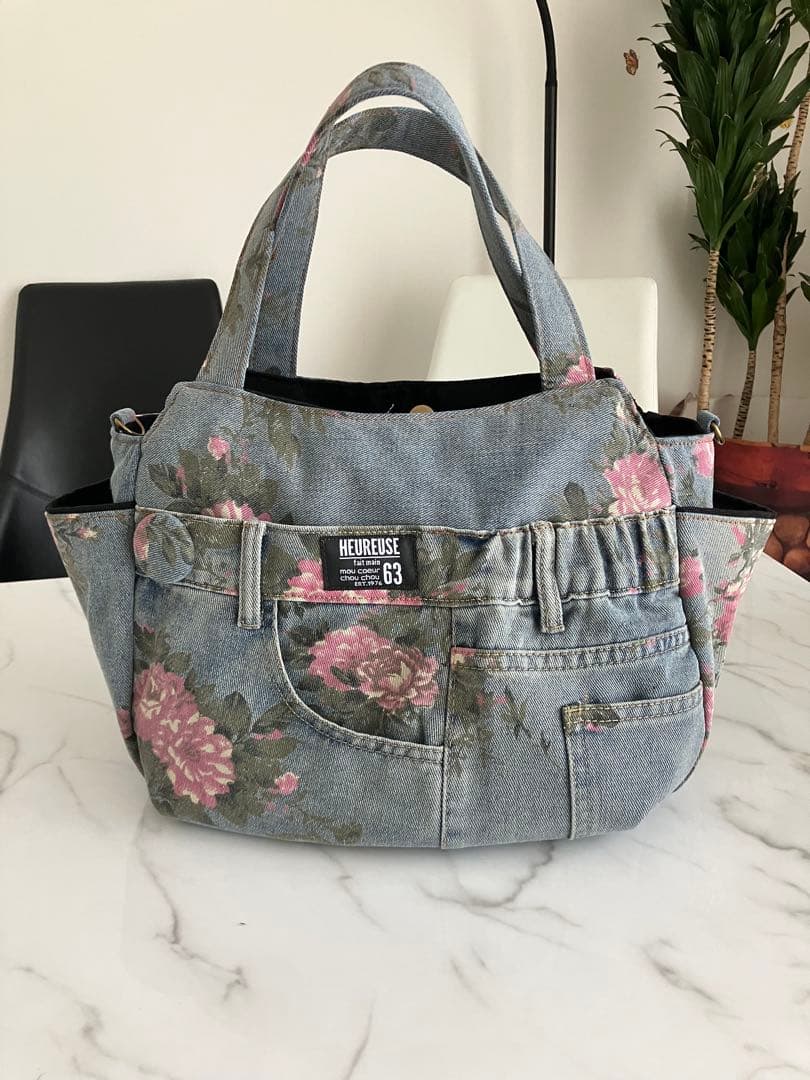 774 ローザ　大きめデニムリメイクバック