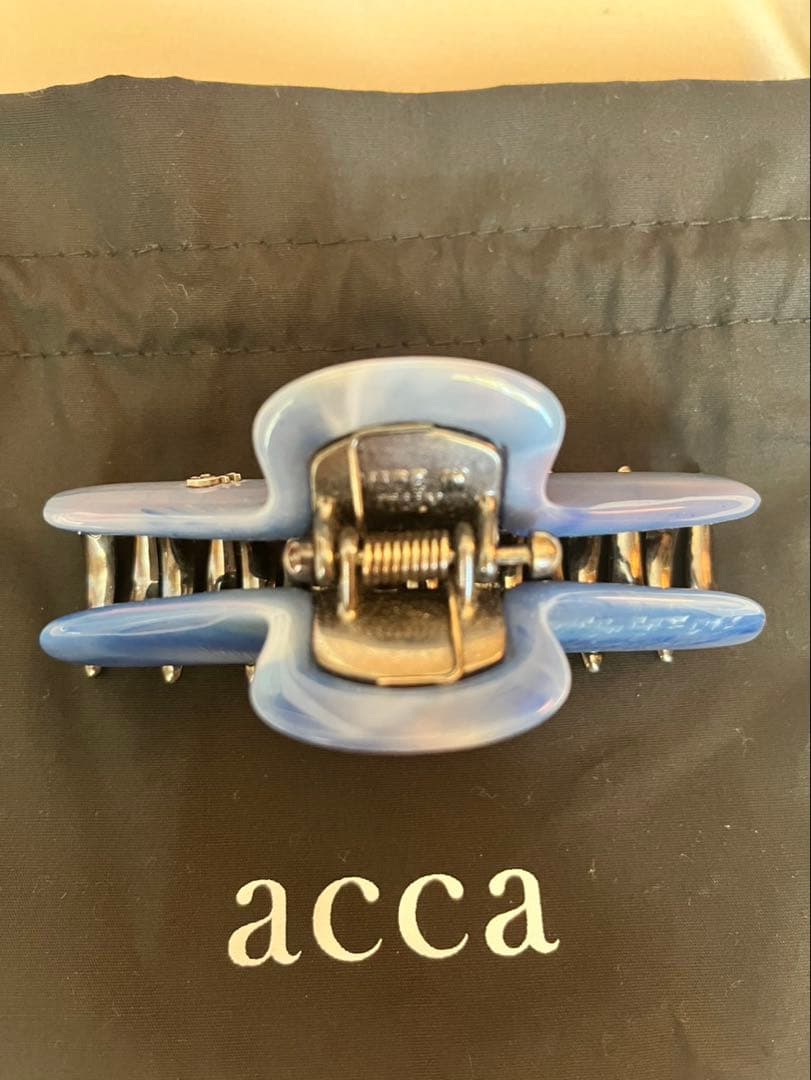 acca 青色 ヘアクリップ