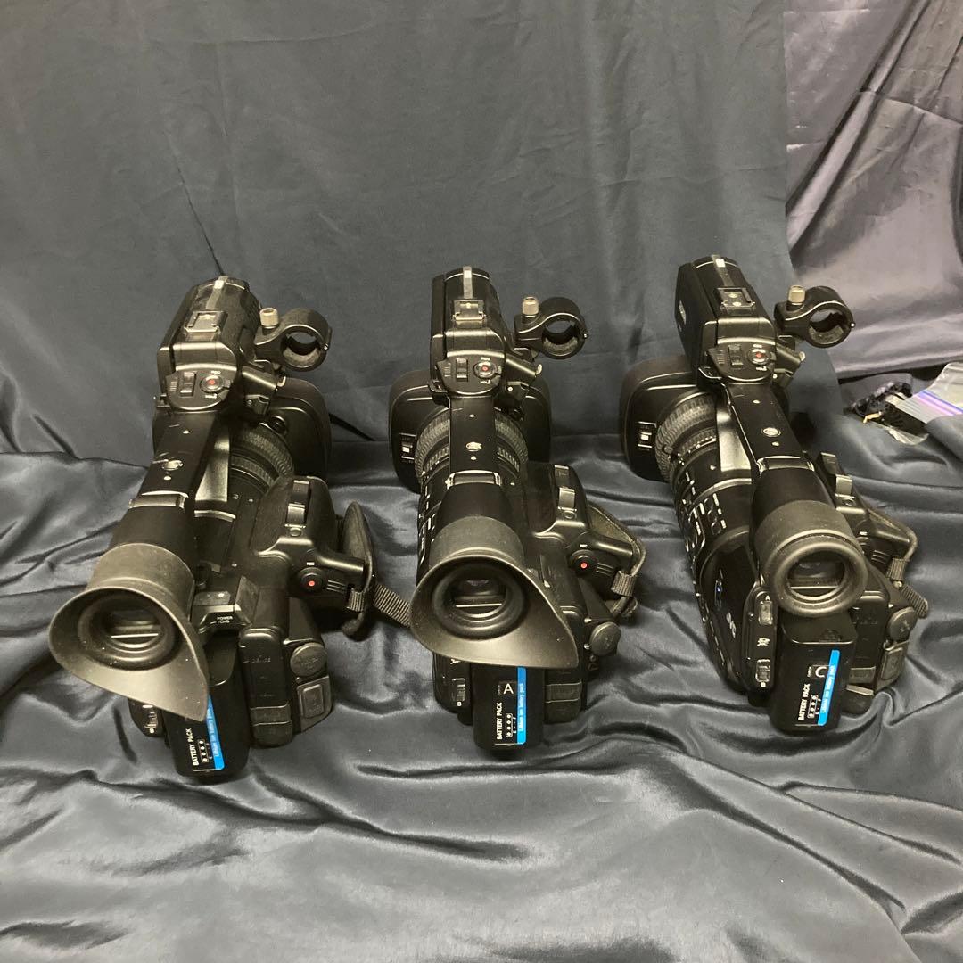 JVC 業務用ビデオカメラ gy-hm650三台セット！バッテリー等おまけ付き！