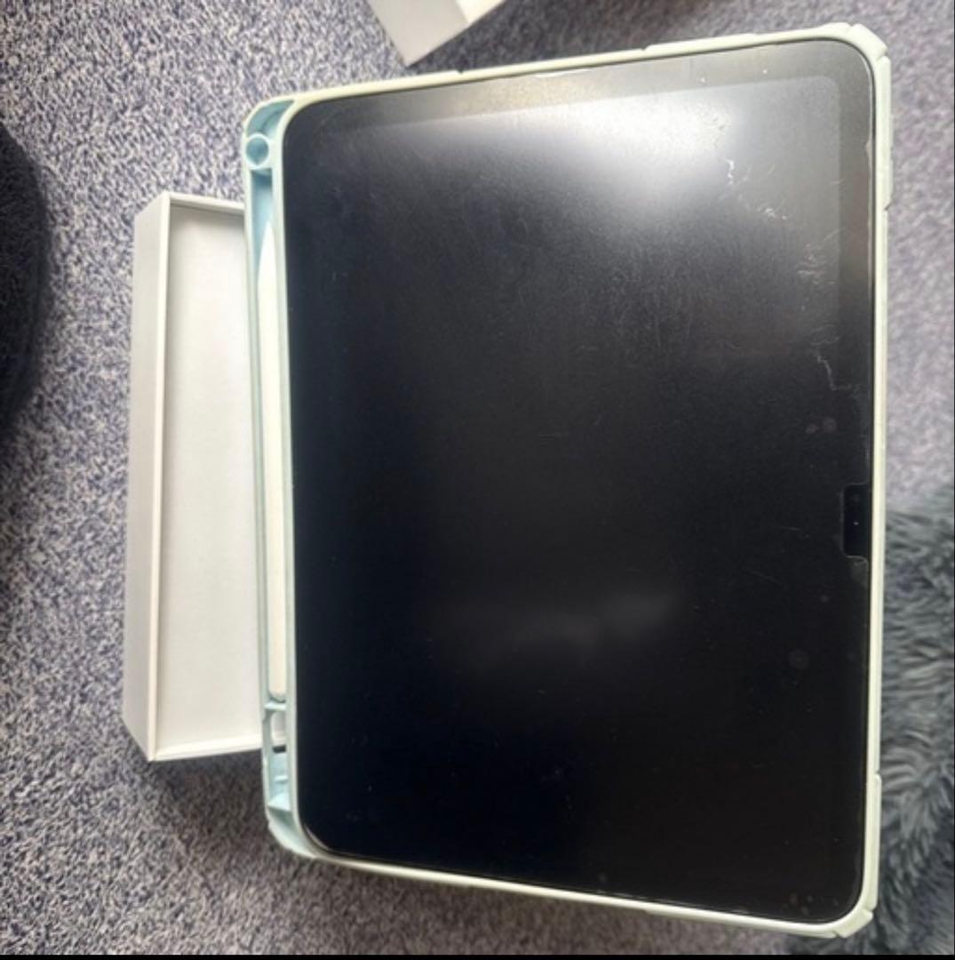 Apple iPad シルバー 本体10世代WiFiモデル 値下げ中