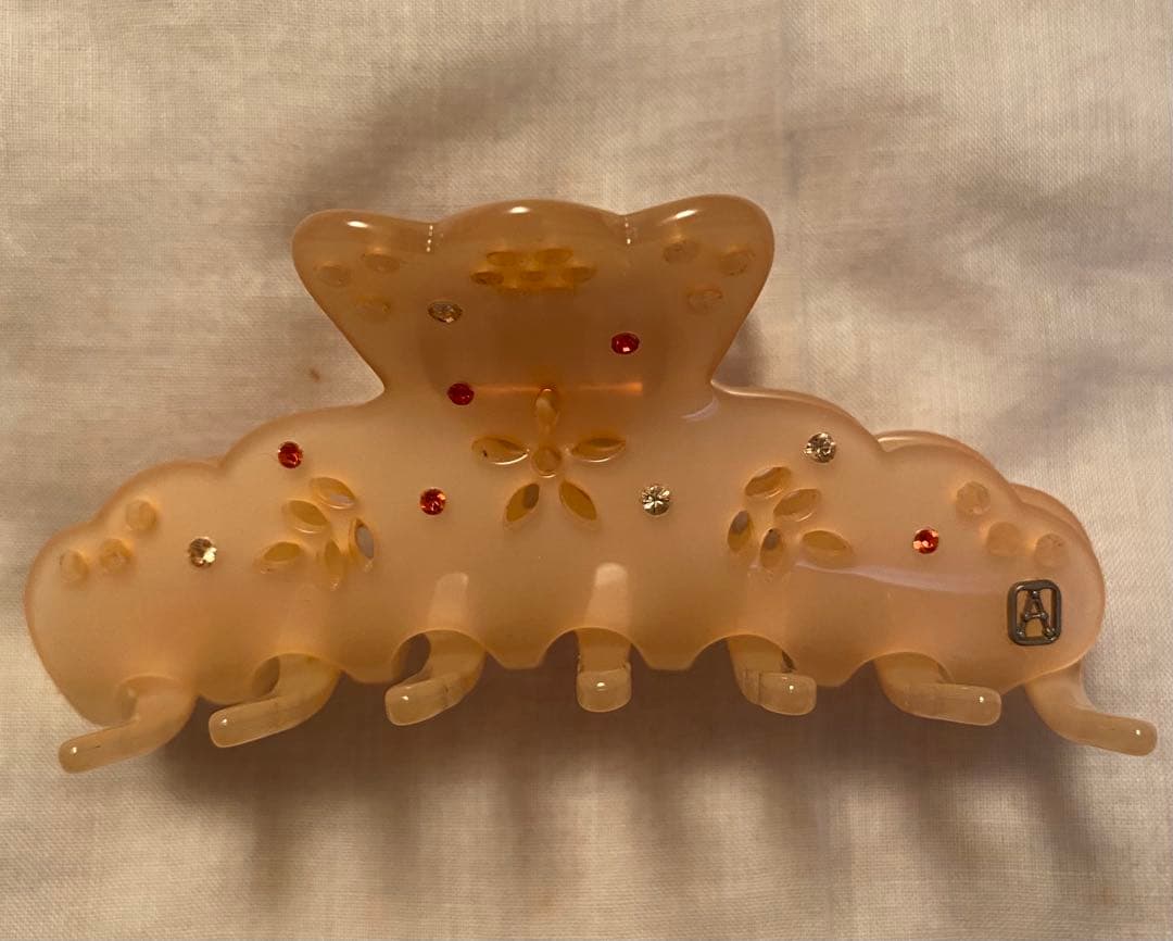 新品未使用品　アレクサンドルドゥパリ☆花模様クリーム色ヘアクリップ