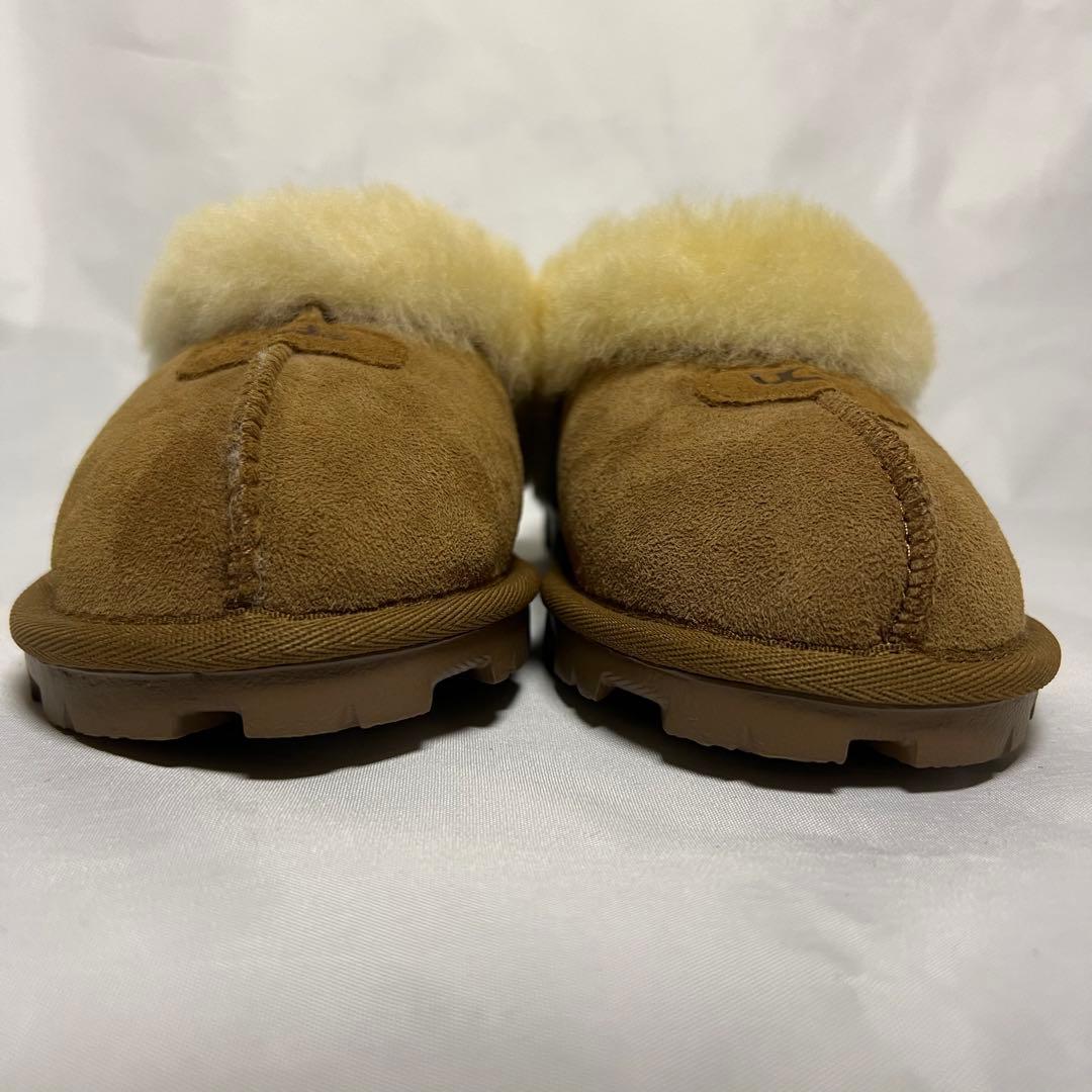 【UGG　コケット　ファー付き　スリッポン　Coquette　22ｃｍ】
