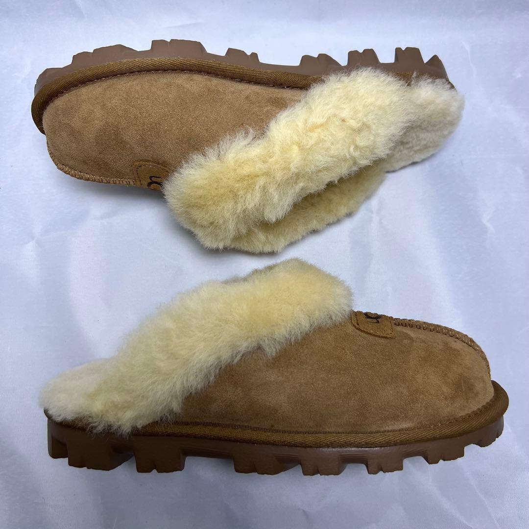 【UGG　コケット　ファー付き　スリッポン　Coquette　22ｃｍ】