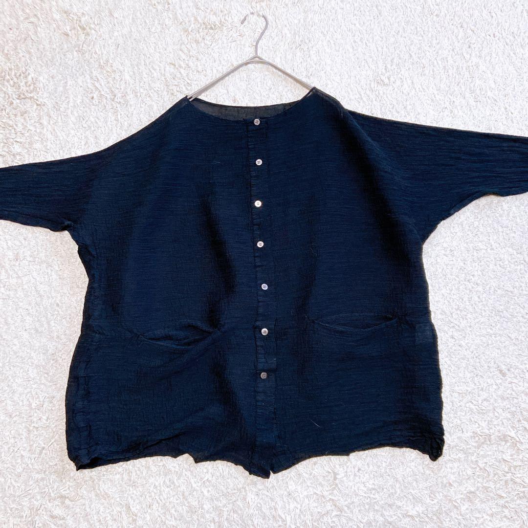 美品　me ISSEIMIYAKE 絞りプリーツ　ブラウス　カーディガン　黒