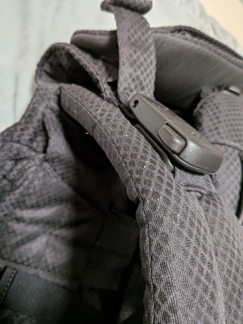 ヌナ　カドルクリック　抱っこ紐