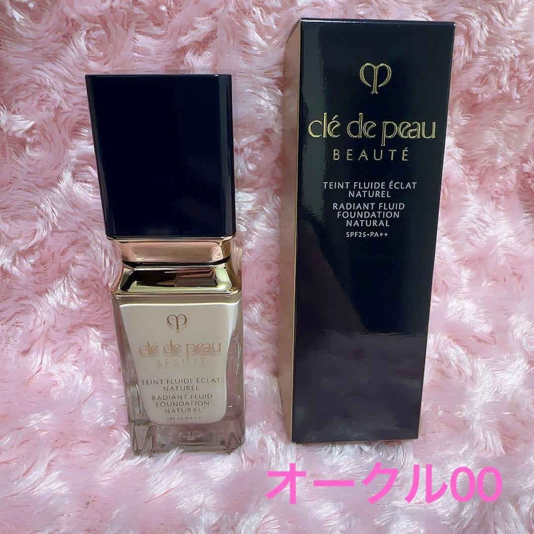 クレ・ド・ポーボーテ タンフリュイドエクラナチュレルファンデーションオークル00