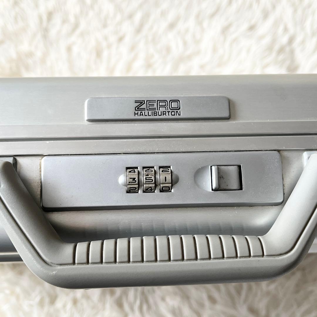 美品✨ゼロハリバートン　アルミ　アタッシュケース　ジュラルミン　ダイヤルロック