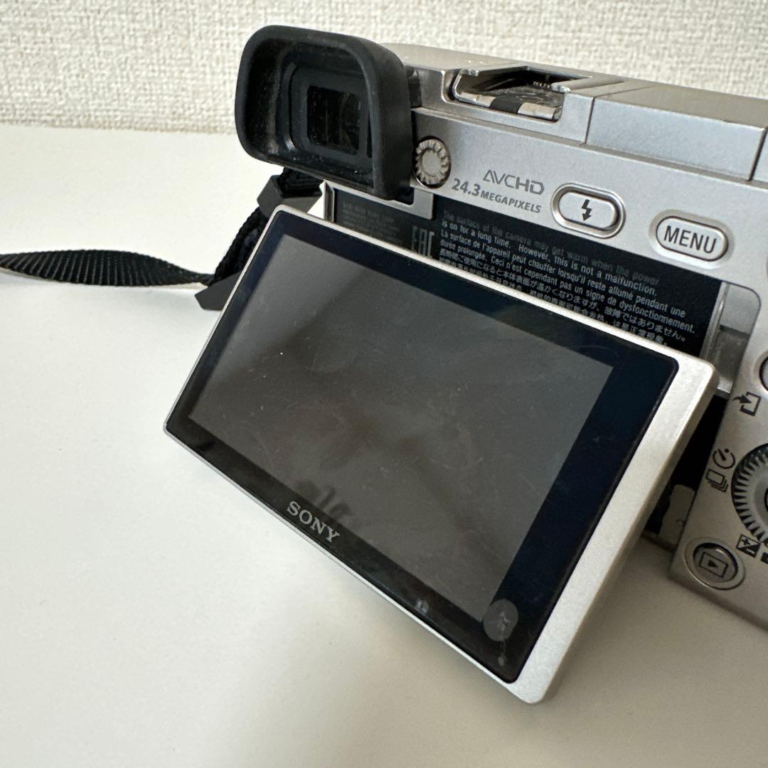 SONYミラーレス一眼 α6000 / 単焦点 E 35mm F1.8 OSS