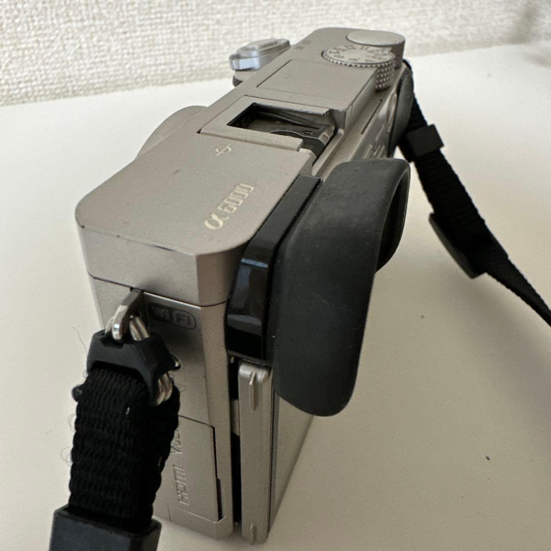 SONYミラーレス一眼 α6000 / 単焦点 E 35mm F1.8 OSS