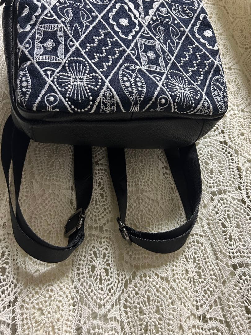 51005A ミナペルホネンハーフハンドメイド本革リュック　シンフォニー