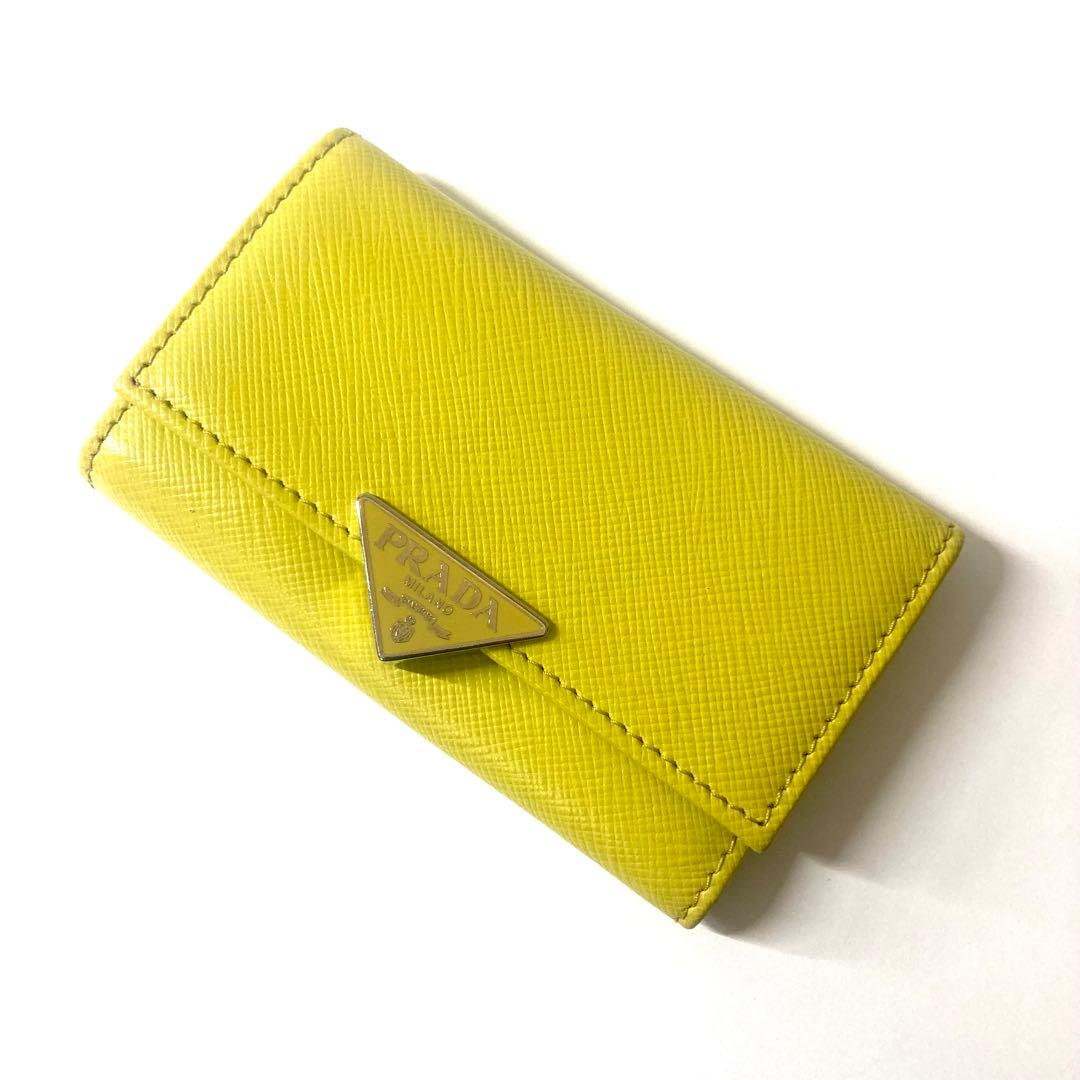 PRADA サフィアーノレザー イエローキーケース⭐︎
