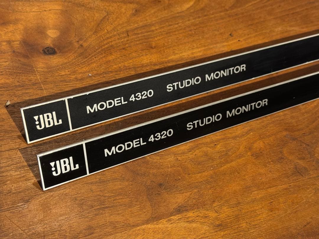 JBL 4320 グリルエンブレム サランネット・ロゴプレート　中古2枚ペア