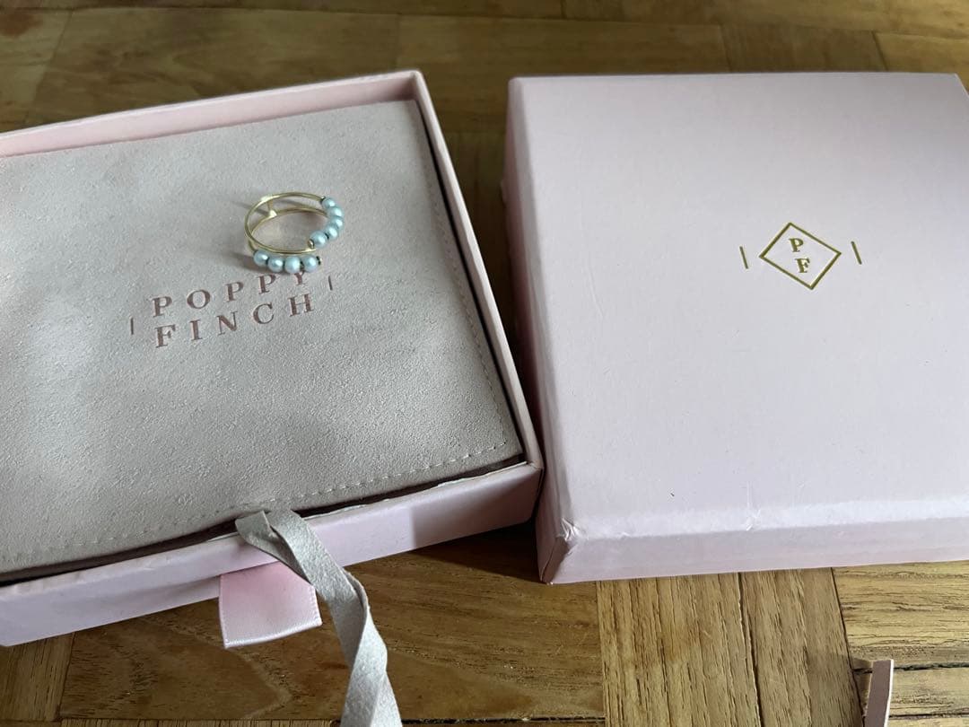 POPPY FINCH ベビーパール スパイラルリング