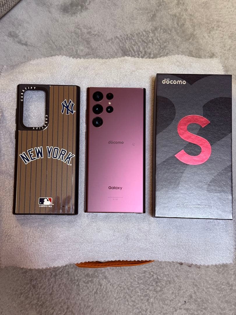 【CASETiFY付き】Galaxy S22 Ultra 256GB ドコモ版