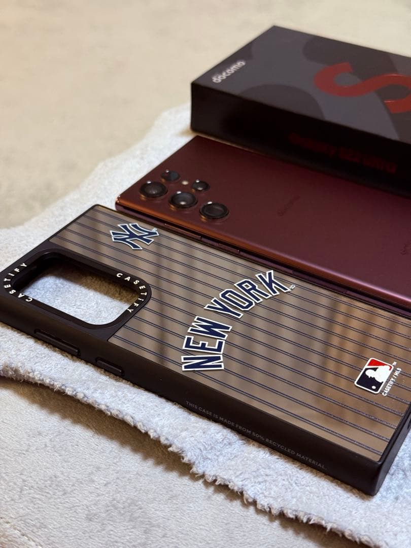 【CASETiFY付き】Galaxy S22 Ultra 256GB ドコモ版