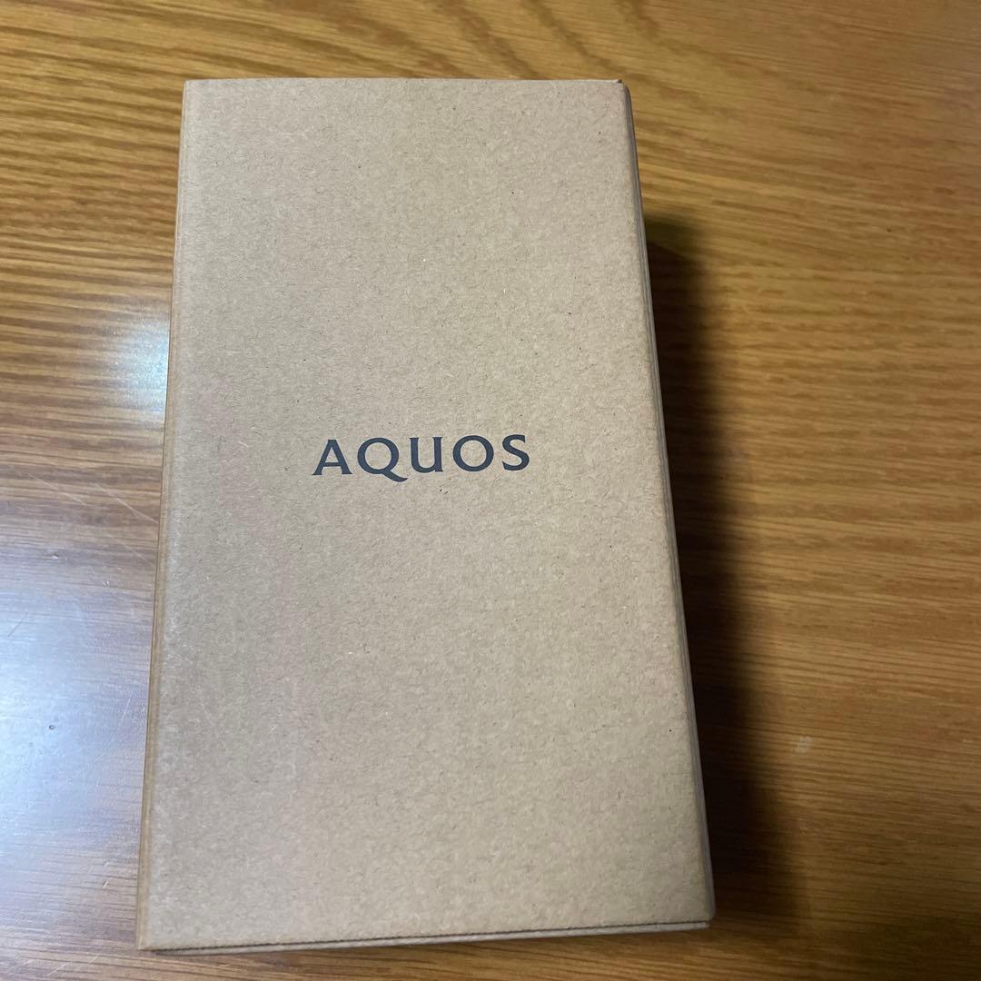 ほぼ新品 AQUOS wish3 Softbank ブラック
