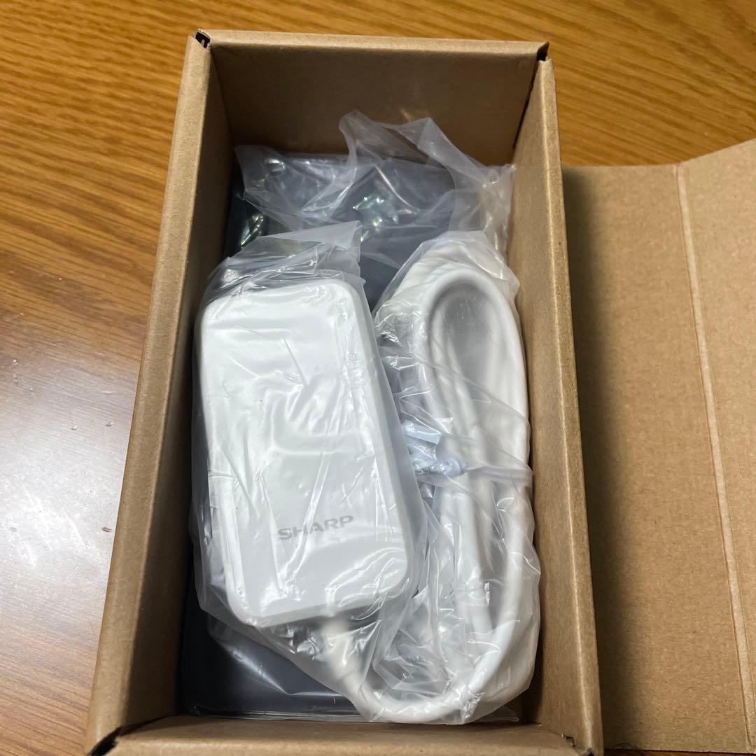 ほぼ新品 AQUOS wish3 Softbank ブラック