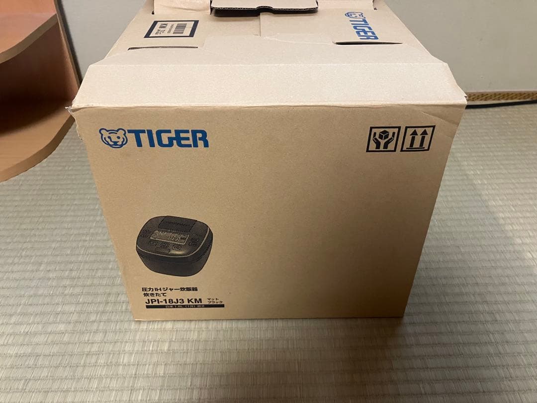 TIGER JPI-18J3 KM 炊飯器 黒　タイガー　圧力IH