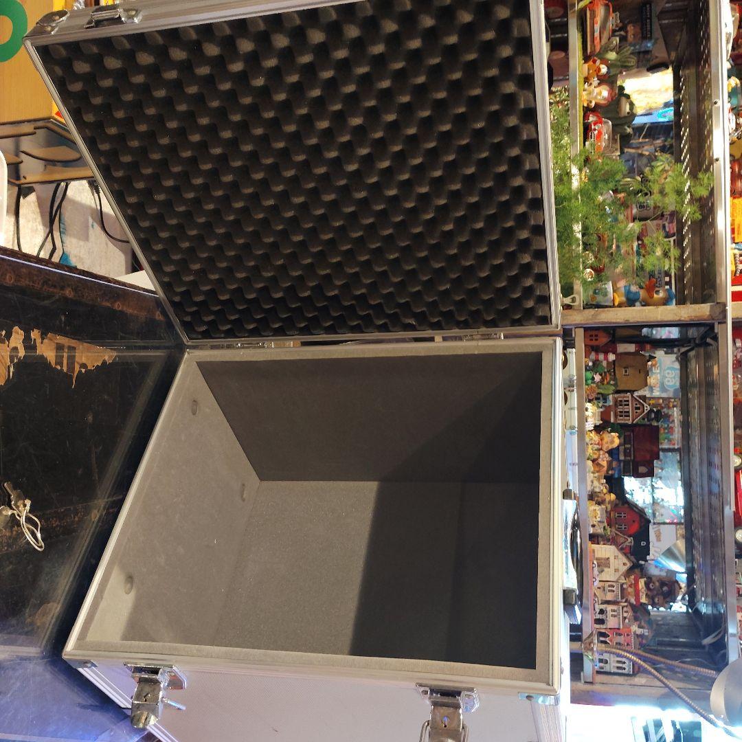 ジュラルミンケース