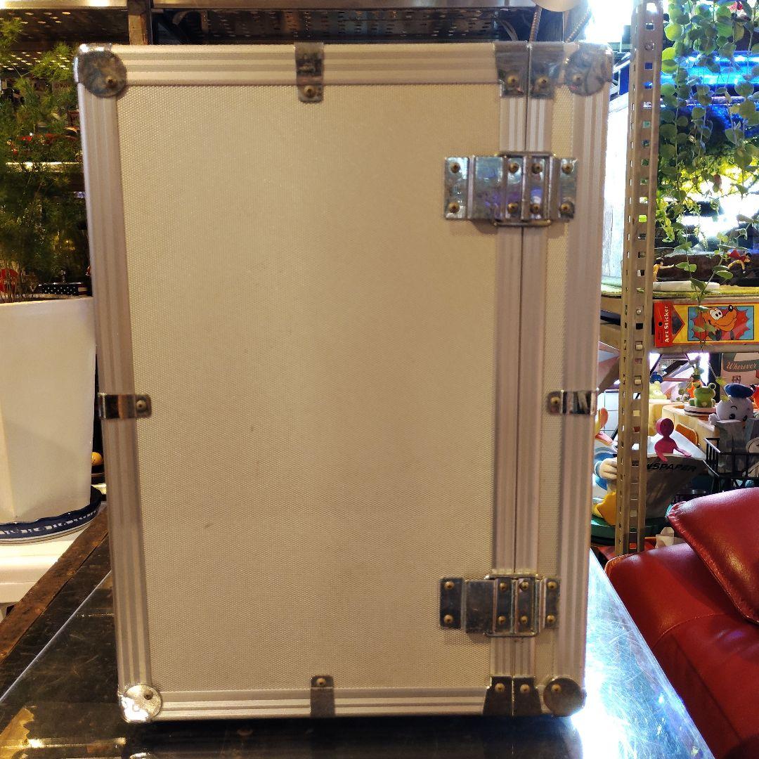 ジュラルミンケース