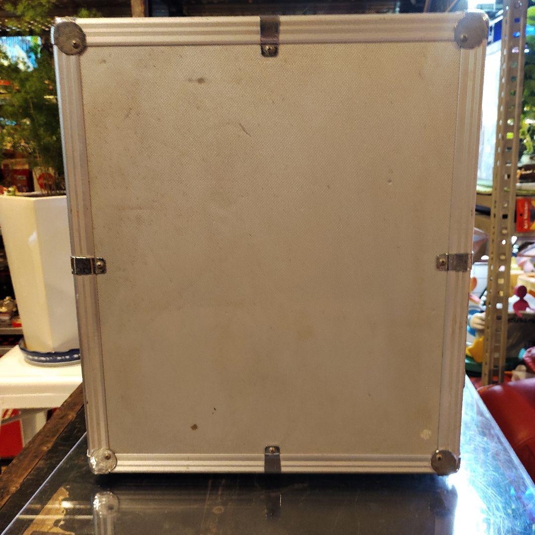 ジュラルミンケース