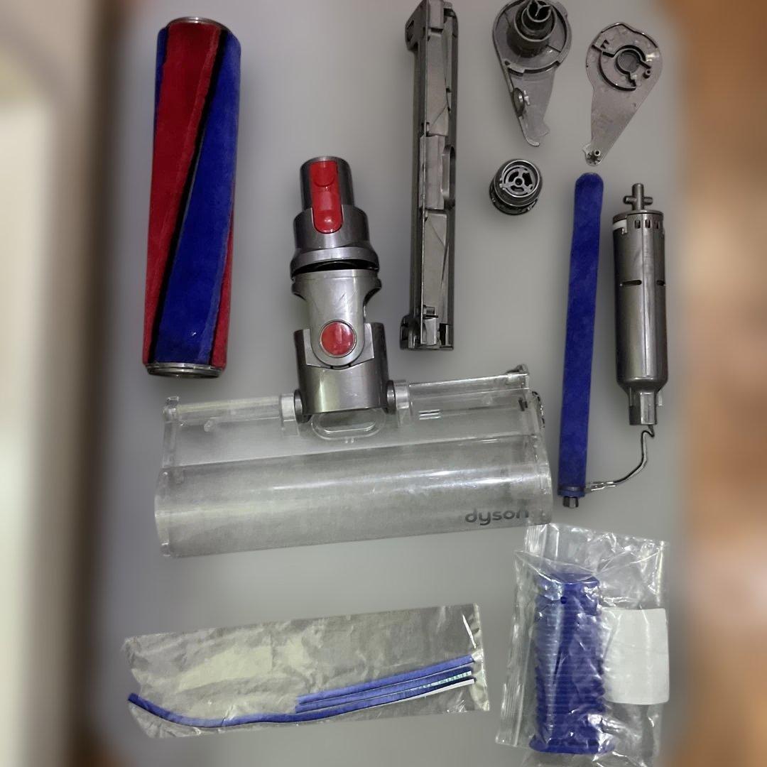 31.『特価』分解洗浄済み　ダイソンDyson V8　SV10 sv25