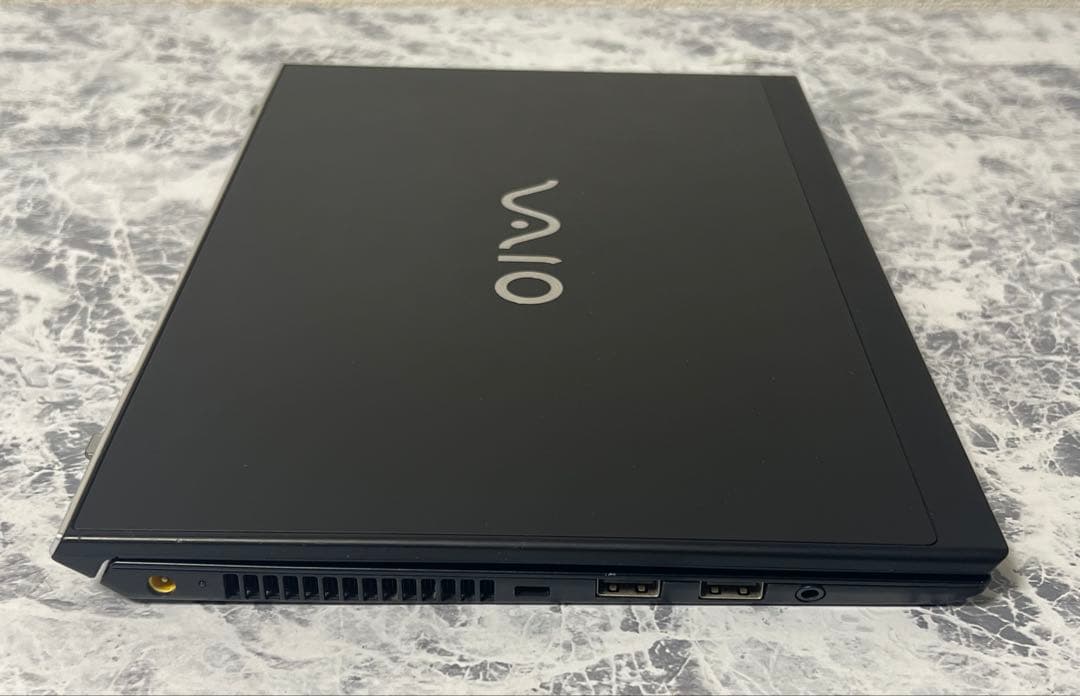 Windowsノート本体 SONY VAIO Corporation i5-8250U