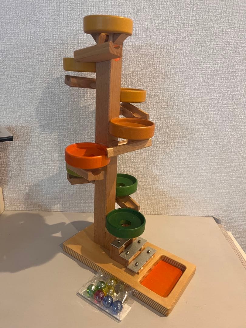 BECK ベック社　トレイクーゲルタワー・レインボー　木製　ビー玉