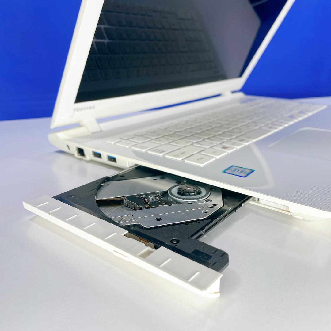 書類作成用に✨Win11＆マウス付✨快適SSD✨東芝白ノートパソコンカメラ薄型