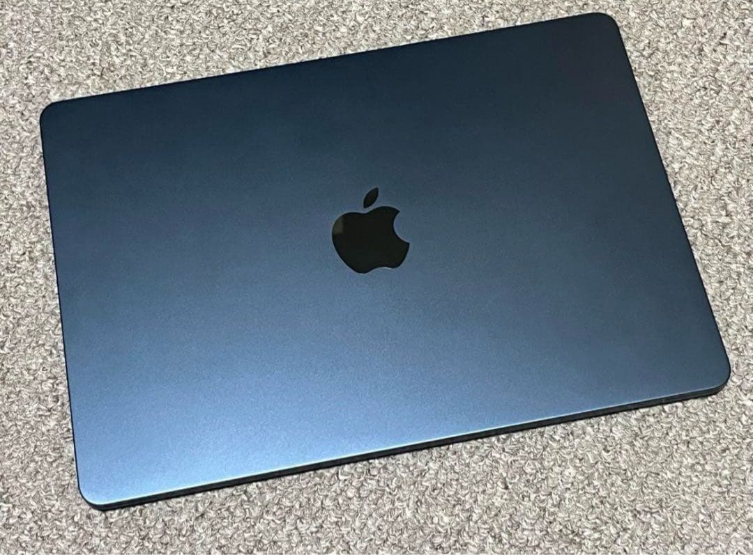 ぴ【プロフィール必読】 M2 MacBook Air 本体+充電器