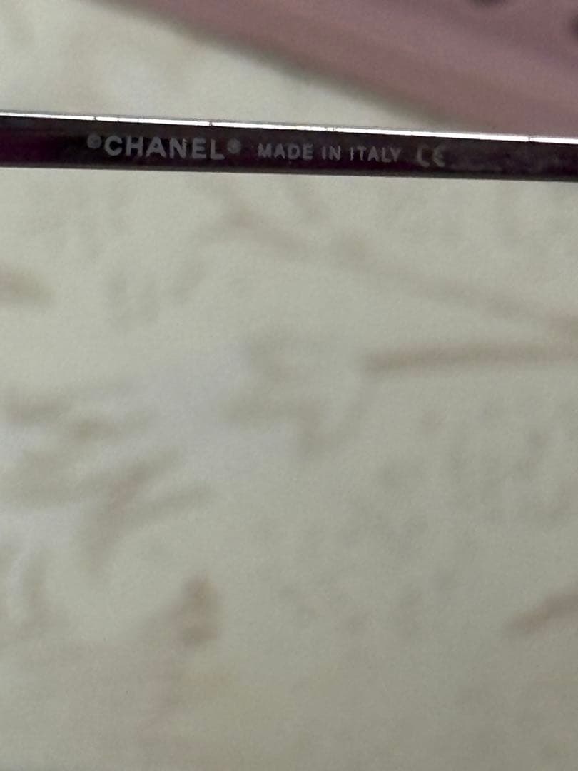 イタリア製　CHANEL スクエアサングラス 4017