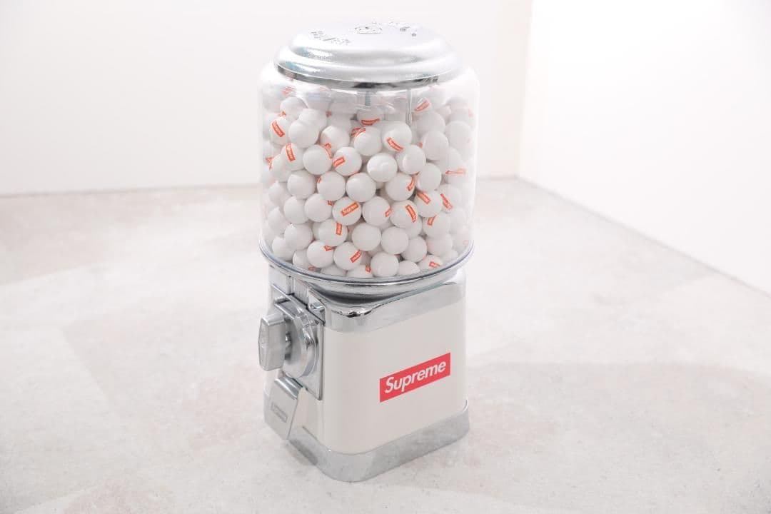 最終価格 Supreme Beaver Gumball machine