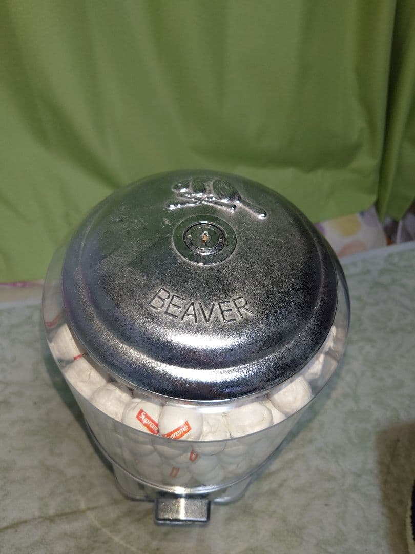 最終価格 Supreme Beaver Gumball machine