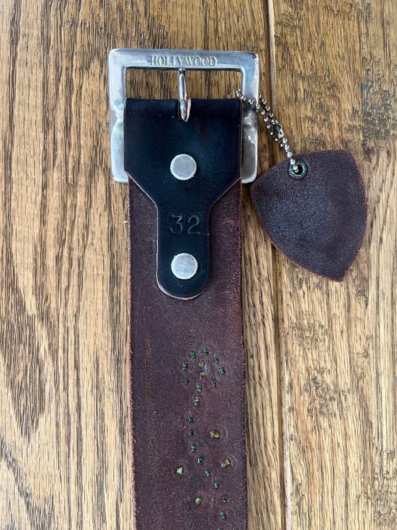 専用です　HTC フラワー スタッズベルト ブラック　32inch 数回使用のみ