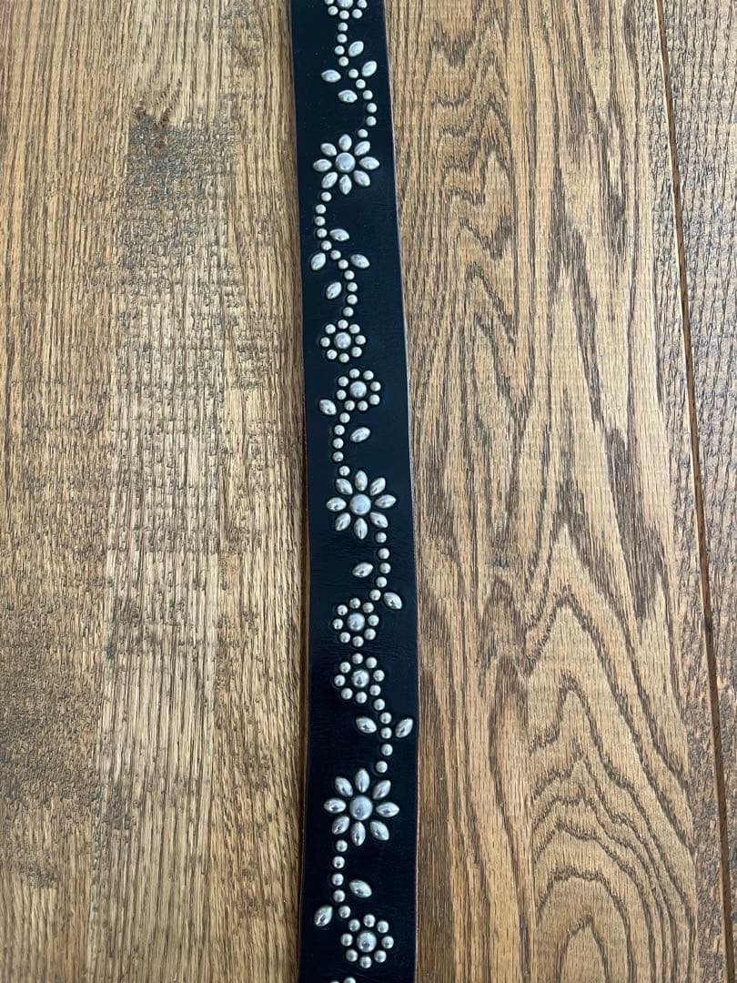 専用です　HTC フラワー スタッズベルト ブラック　32inch 数回使用のみ