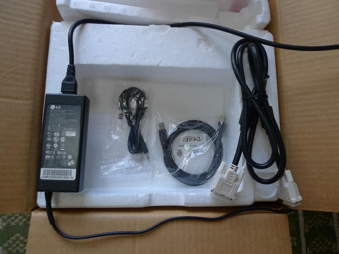 29インチ ウルトラワイド　LG FLATRON 29EA93-P