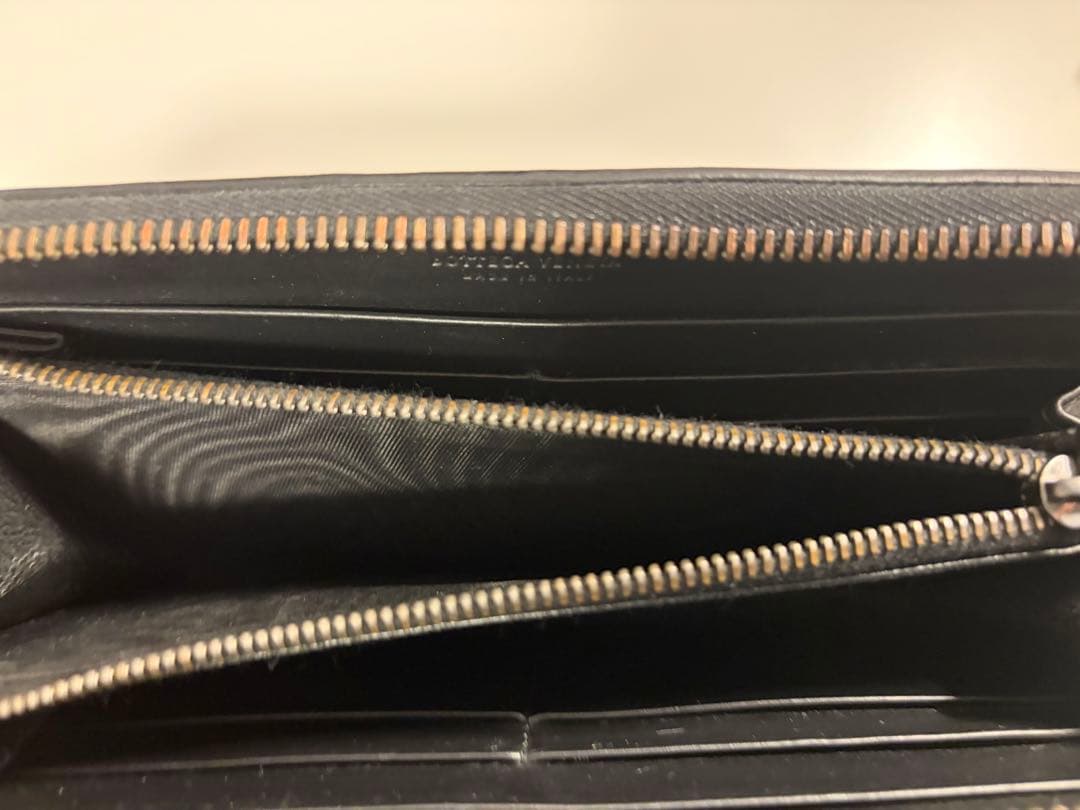 ボッテガ・ヴェネタの長財布