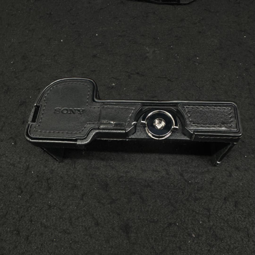 カメラSONY α6300 とSEL18135　レンズ