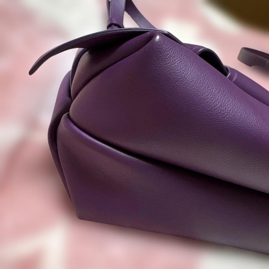 Acne Studiosムスビレザーハンドバッグ