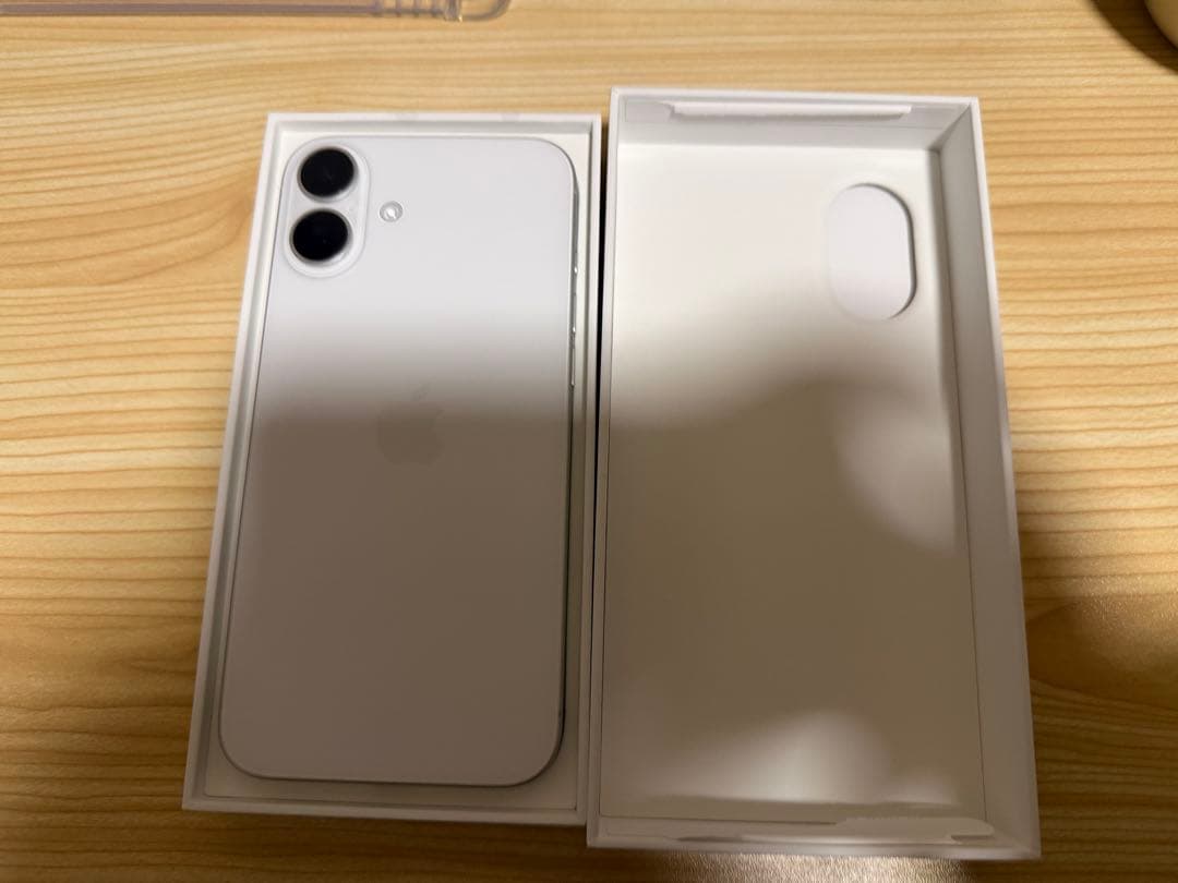 iPhone16Plus 新品同様