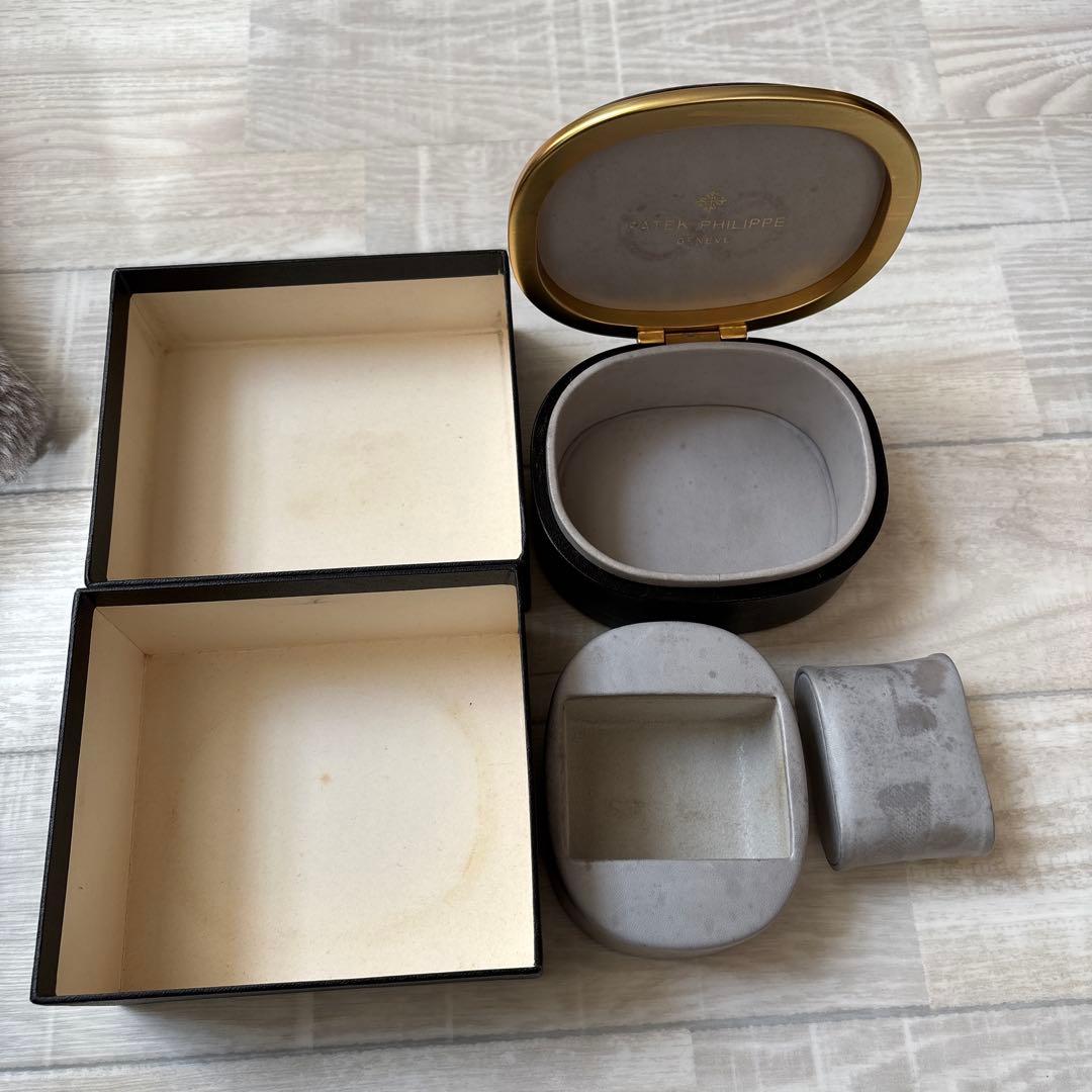 【パテックフィリップ　時計空ケース　アクセサリーケース】【レア物】