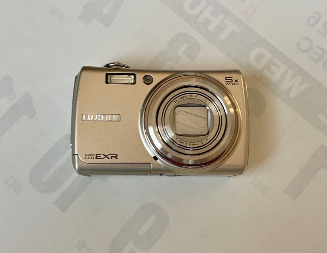 FUJIFILM FinePixF200EXRコンパクトデジタルカメラ