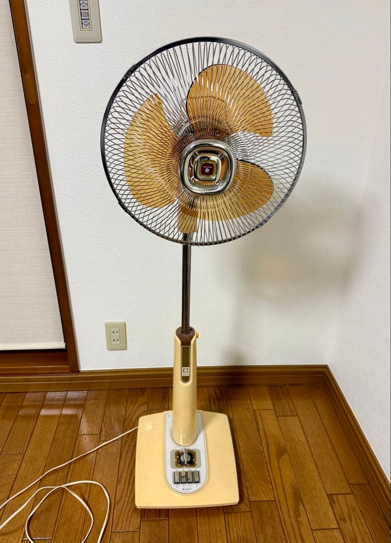 昭和レトロ　扇風機 サンヨー EF-A30GL