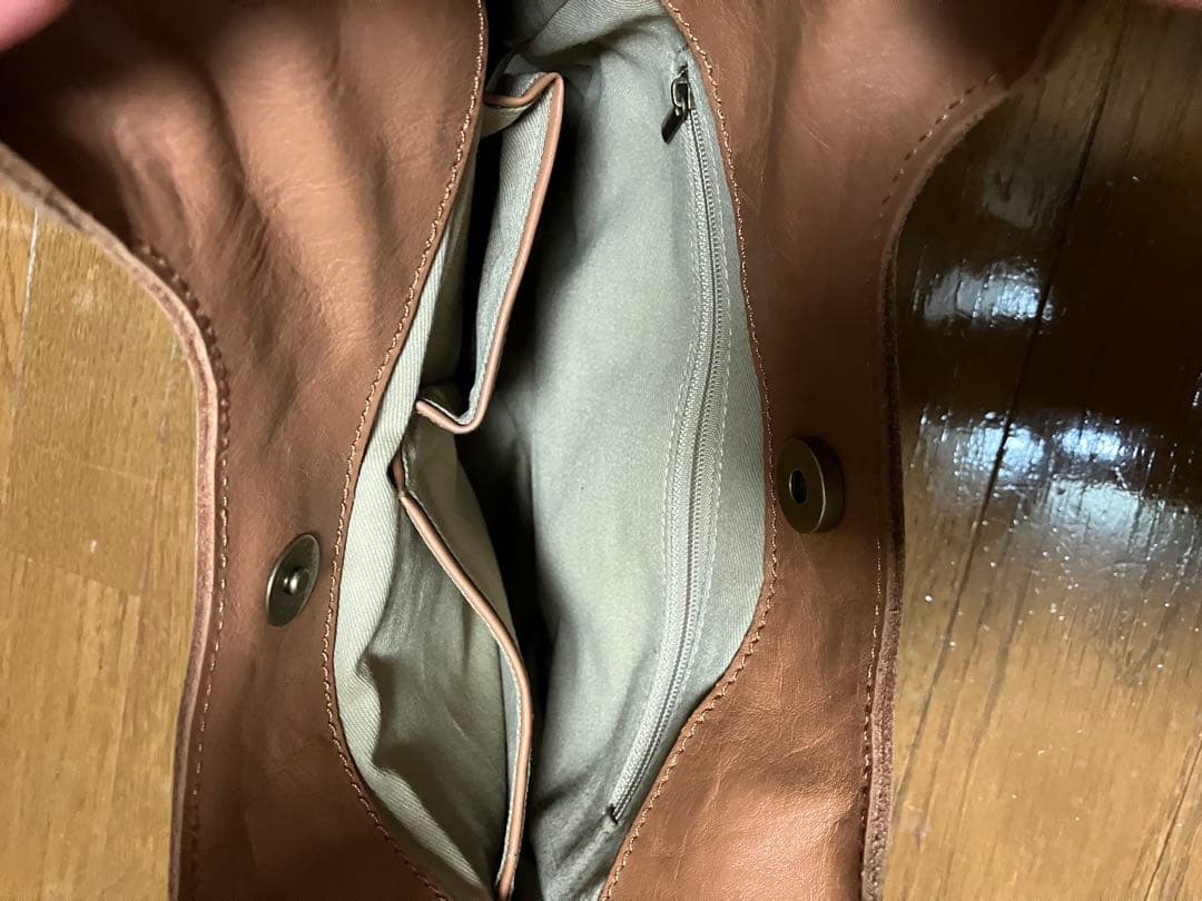 toleur　カウレザードロップトート