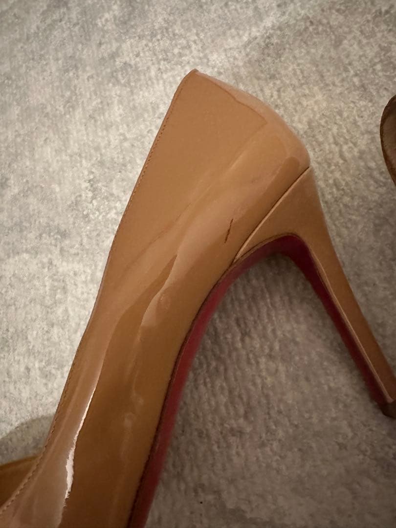 Christian Louboutin ベージュ ハイヒール 37/5