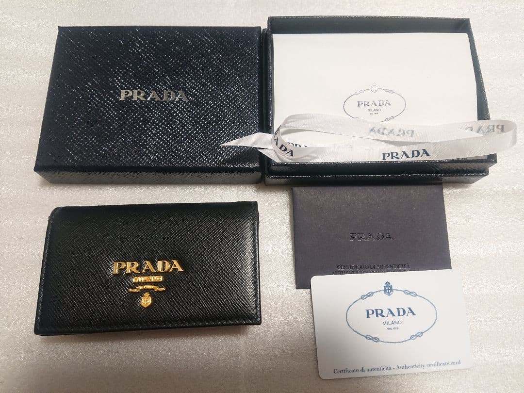 PRADA プラダ カードケース サフィアーノ ネロ