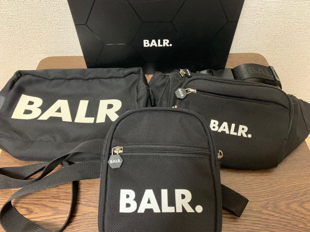 BALR. ブラック ボディバッグ ウエスト ショルダー