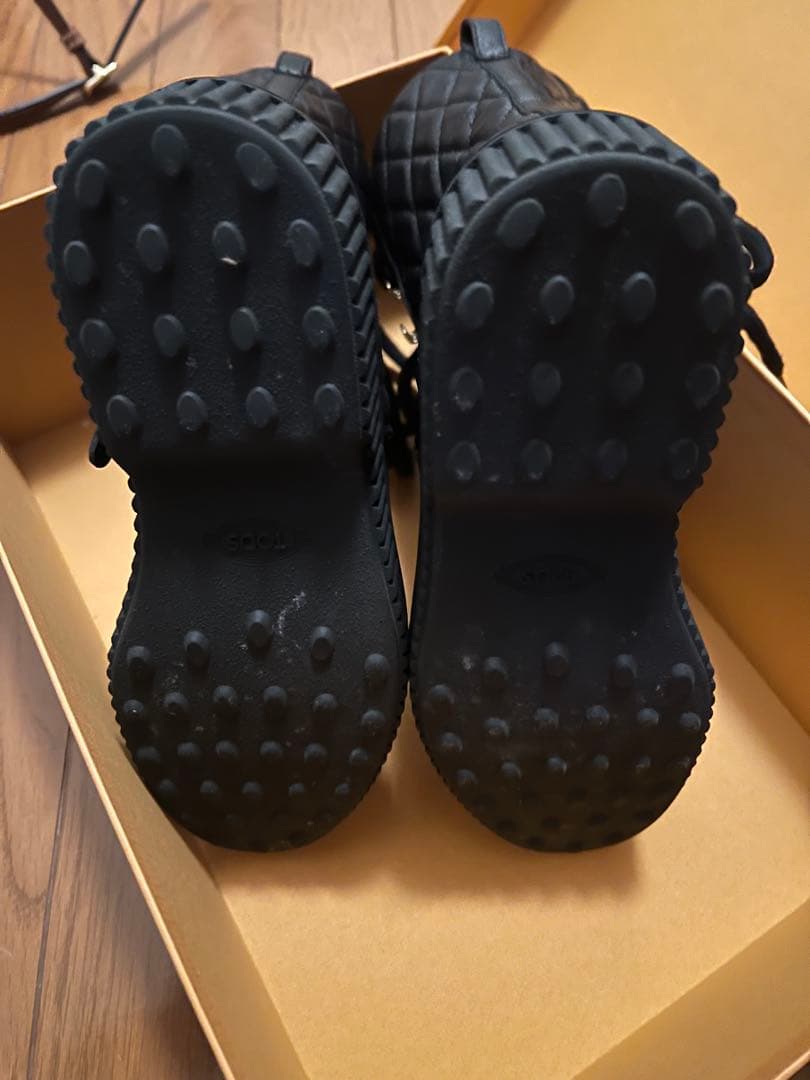 【限定デザイン】TOD'S 【美品】ブラック レザーミドルブーツ